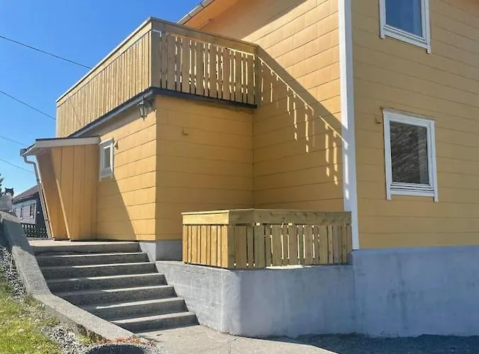 Vakantiehuis Leitane 2 *